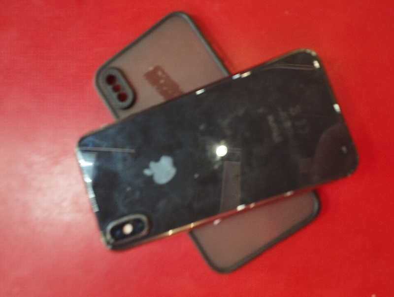 Мобильный телефон Apple iPhone X