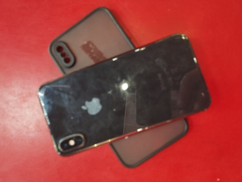 Мобильный телефон Apple iPhone X