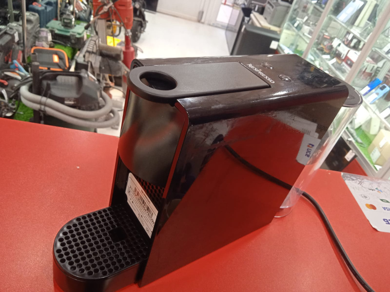 Кофемашина Nespresso MINI C30