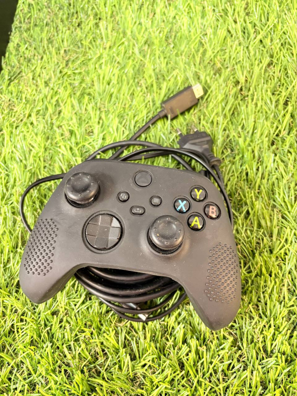 Игровая приставка Xbox X 1tb