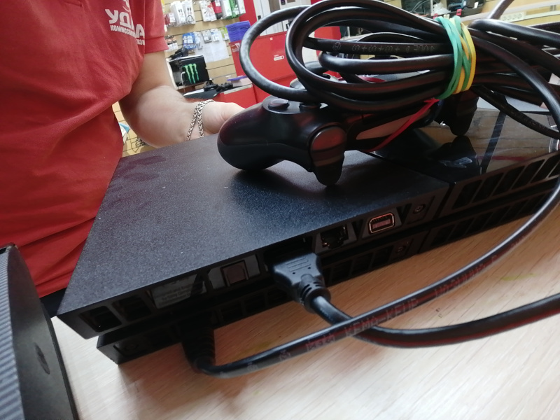 Игровая приставка Sony PS4 FAT 500GB