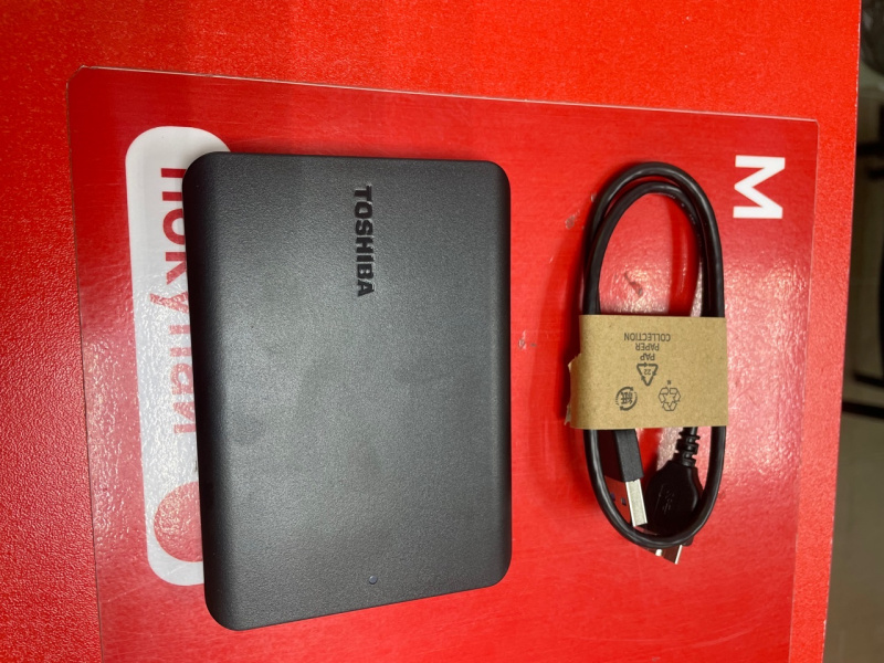 Внешний HDD Canvio Basics  Toshiba HDTB410EK3AA