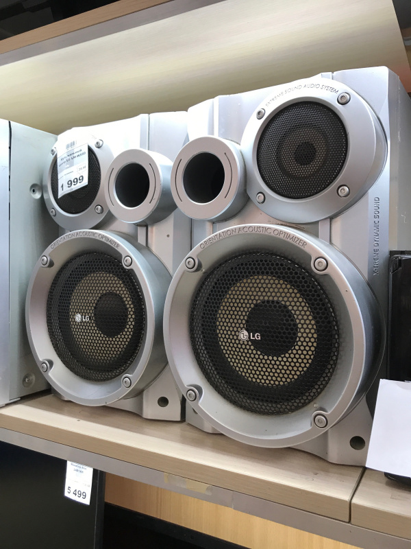 Музыкальный центр LG LM-W550