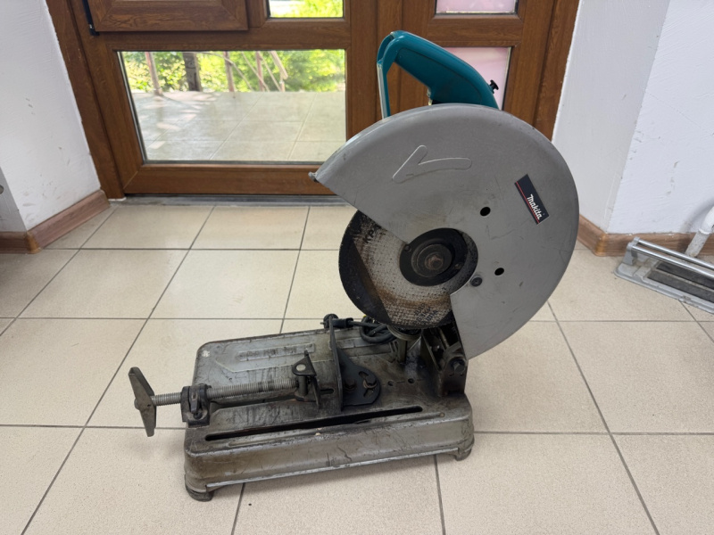 Монтажная пила Makita 2414 NB