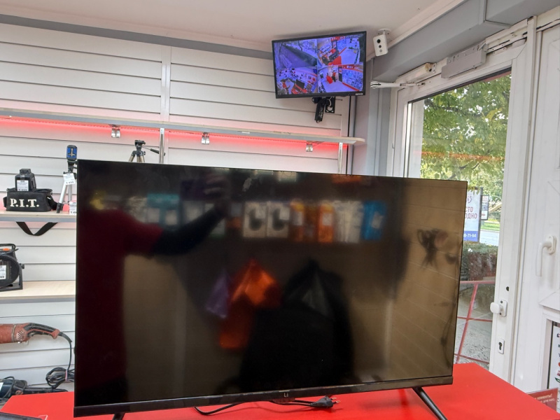 Телевизор Smart TV 32UQ70