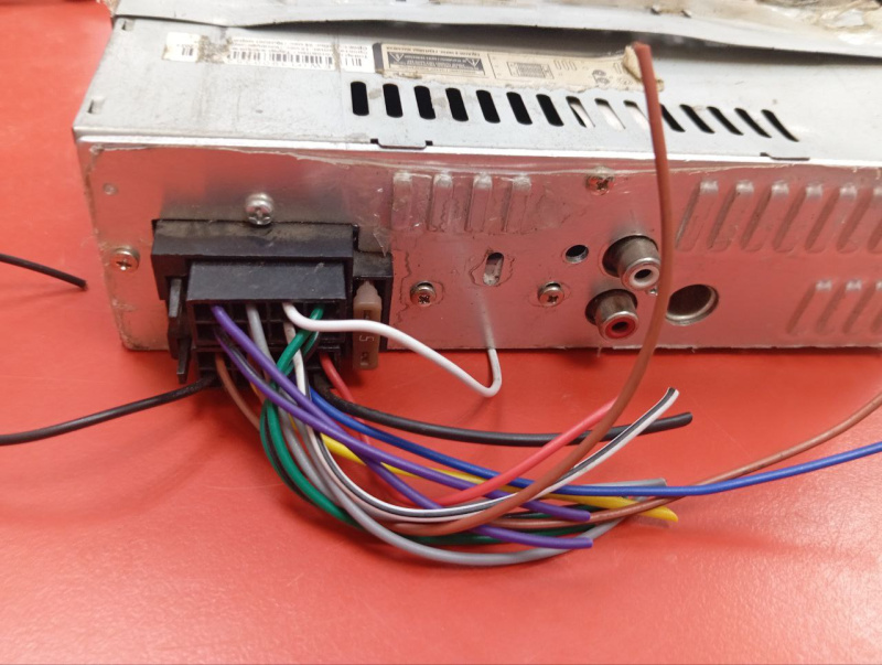 Автомагнитола DEXP 1