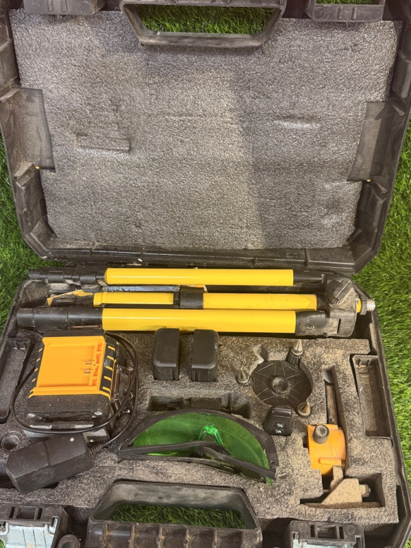 Лазерный уровень Dewalt 1