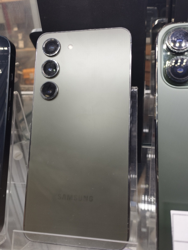 Мобильный телефон Samsung Galaxy S23