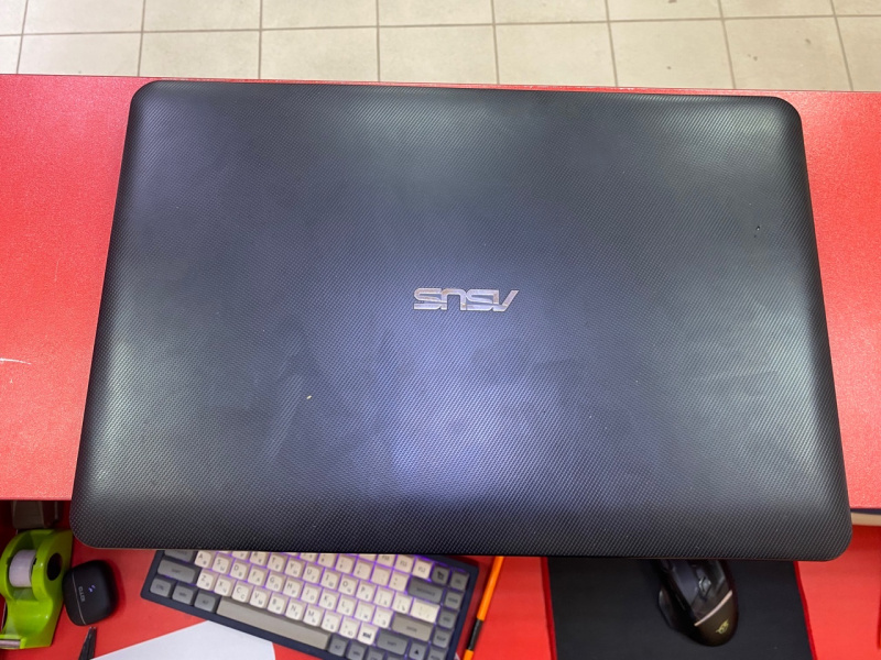 Ноутбук ASUS x555s