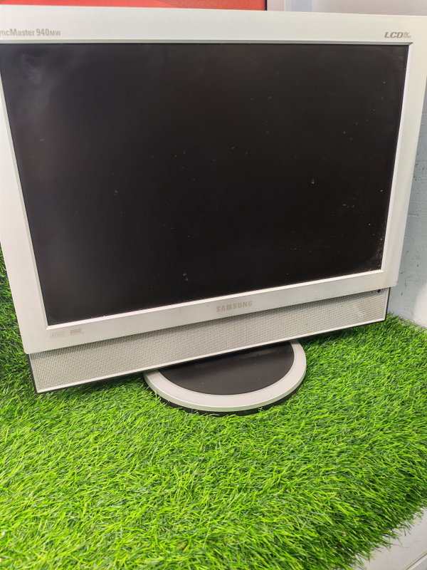 Монитор Samsung SyncMaster 940MW