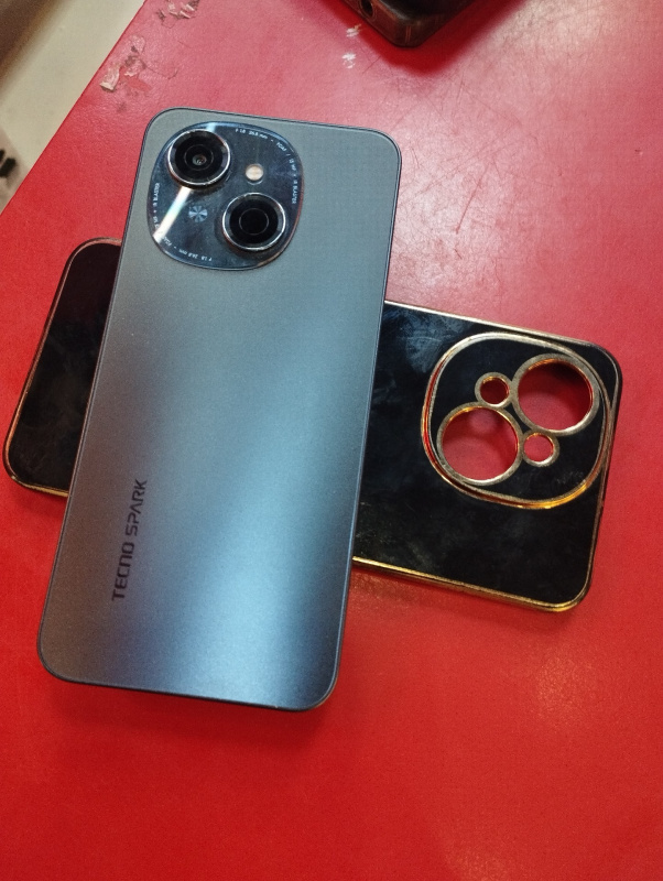 Мобильный телефон Tecno Spark Go 1
