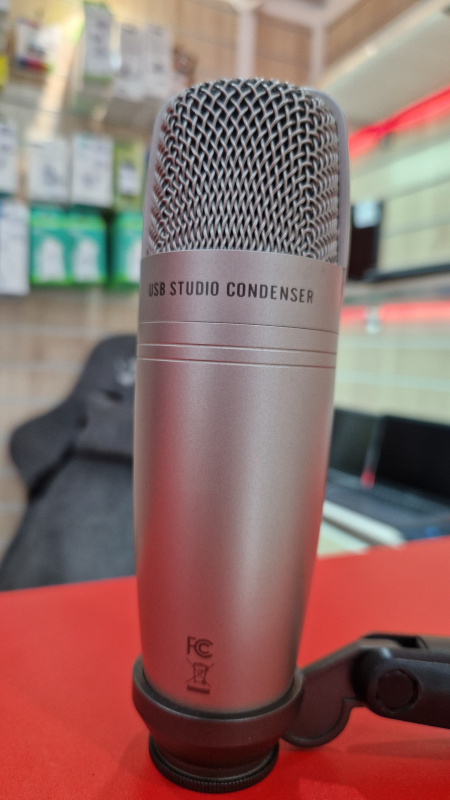Микрофон Behringer C01UPRO