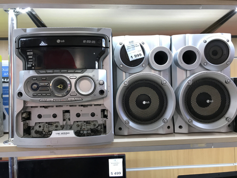 Музыкальный центр LG LM-W550