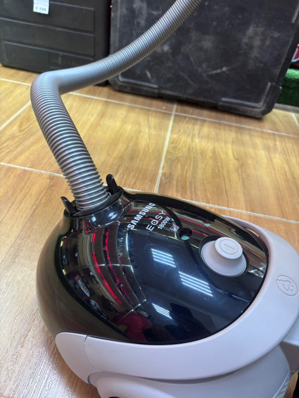 Пылесос Samsung 1800w
